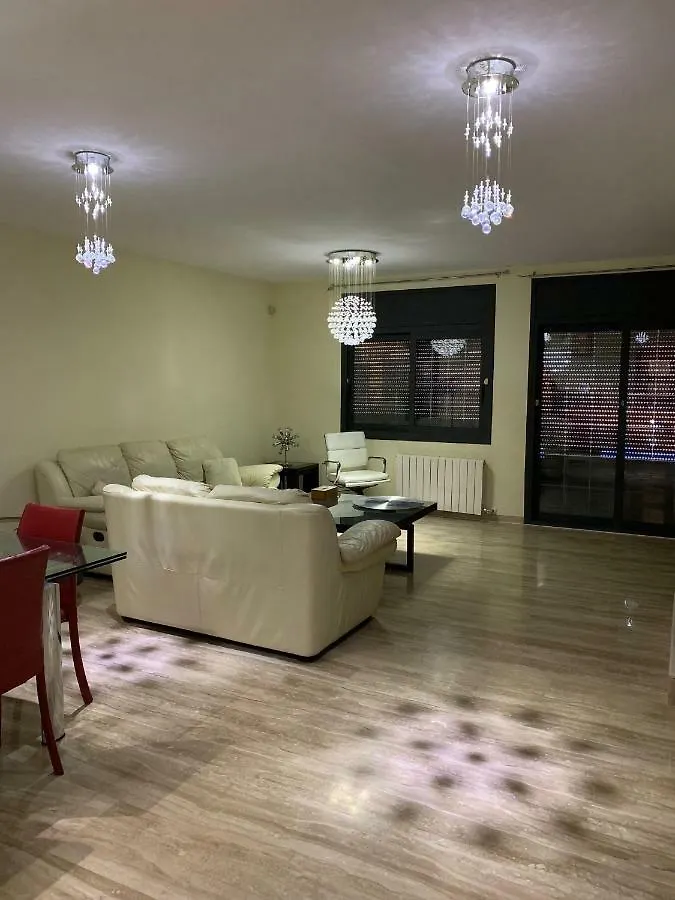 Chalet Moderno Con Piscina En Calafell 0*,