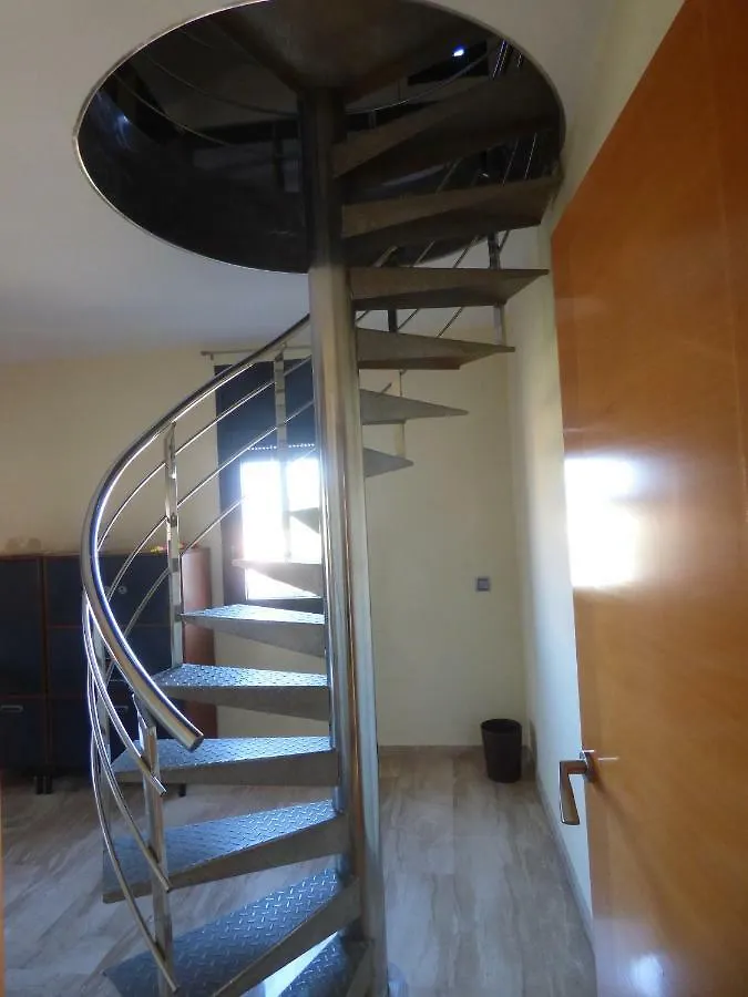 Chalet Moderno Con Piscina En Calafell Nyaraló